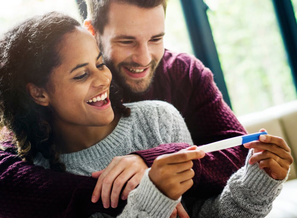 3 fun pregnancy apps for dads that moms would find amusing too