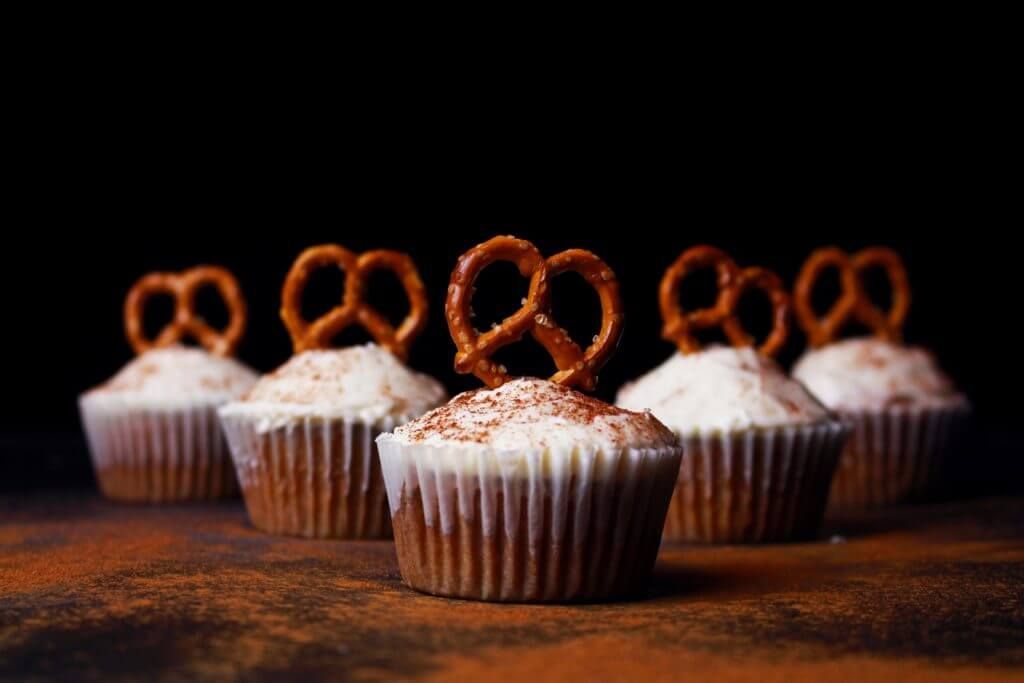 delicious and easy cinnamon spice cupcakes recipe