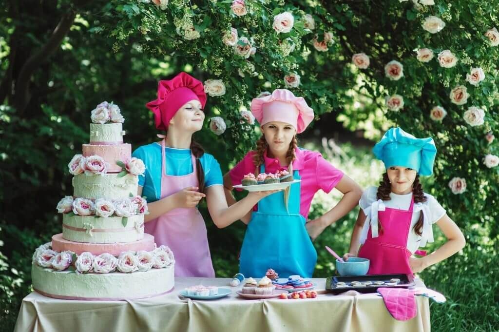 Cooking With Vegan Kids: Easy & Fun Recipes Cooking With Vegan Kids: Easy & Fun Recipes