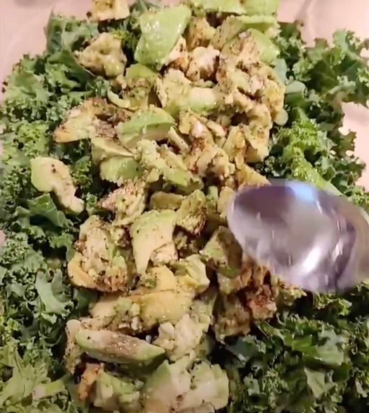 irresistable raw avocado and kale chickpea salad