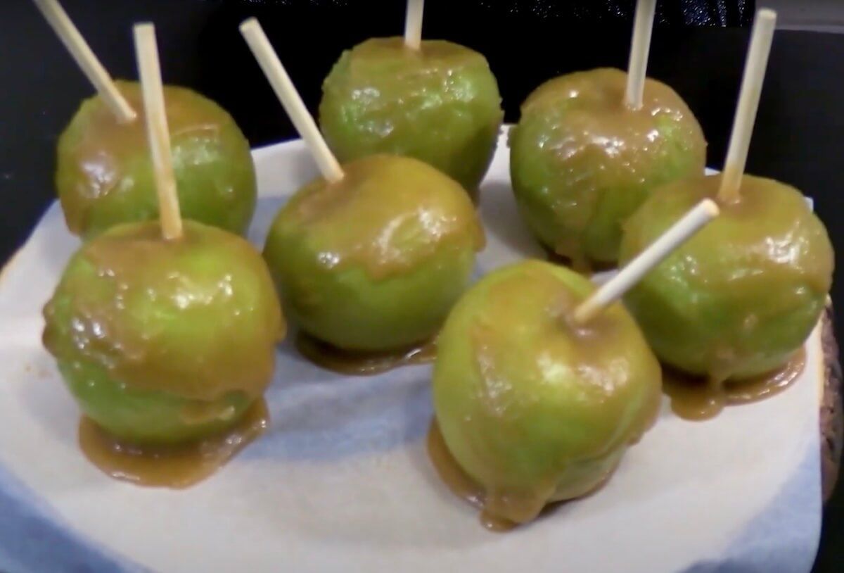 vegan caramel apples perfect for halloween