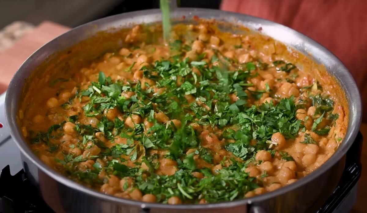 vegan chickpea curry- bursting flavors and bountiful aroma