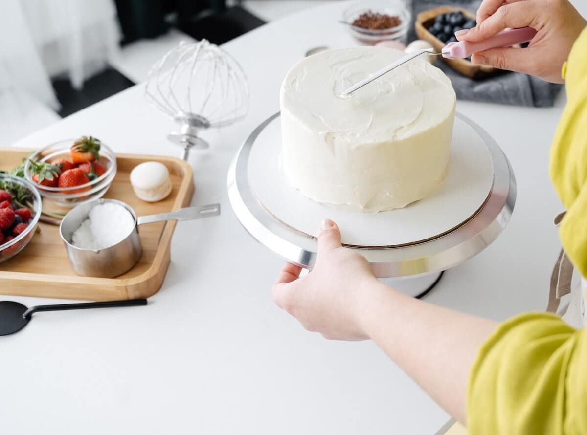 vegan cookie cream cheesecake that melts in your mouth!