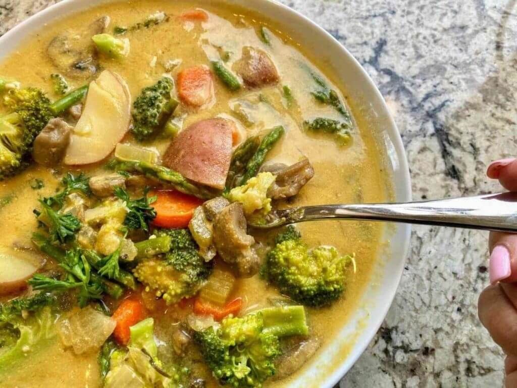 vegan creamy vegetable soup