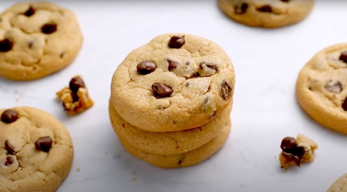 vegan peanut butter chickpea cookie pie