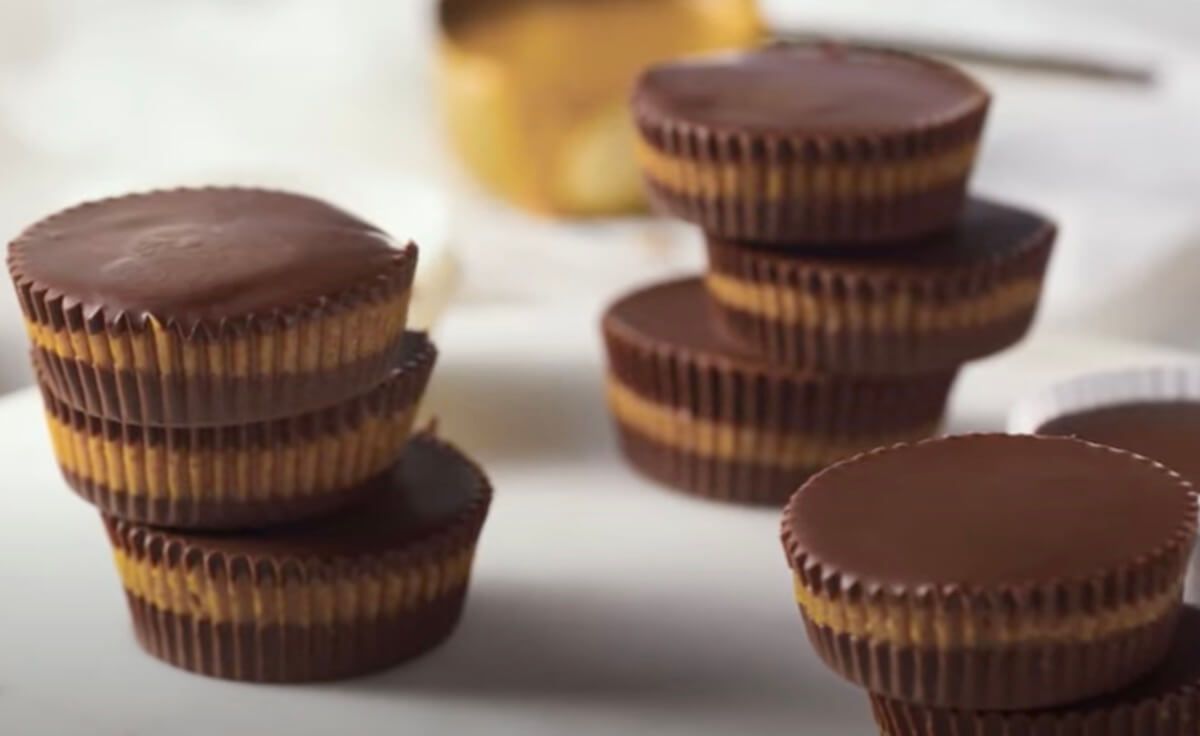 vegan peanut butter cups: valentine’s day 2019